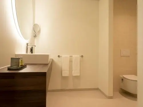 other image 0