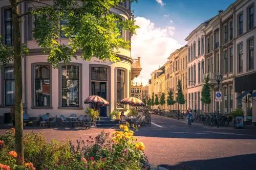 FINCH Boutique Hotel downtown