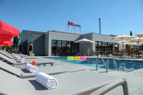 Offsite venue - ibis Orange Centre thumbnail