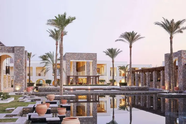 Amirandes, A Resort to Live