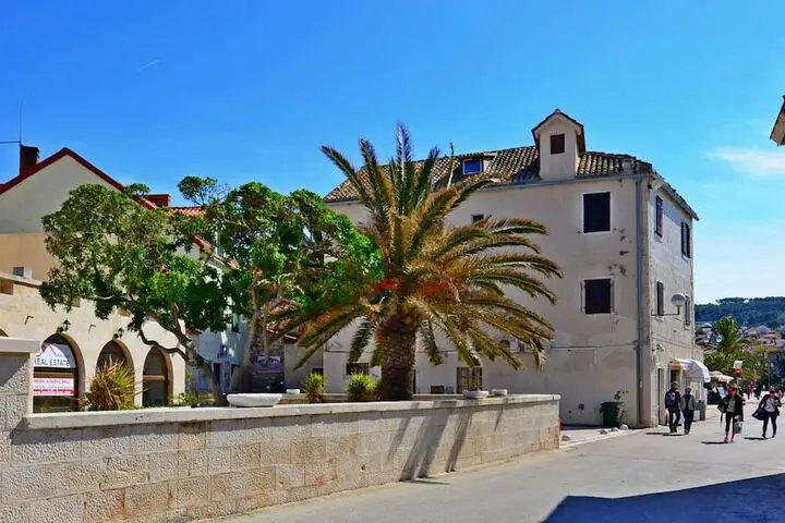 Offsite venue - Apartments Best Location thumbnail