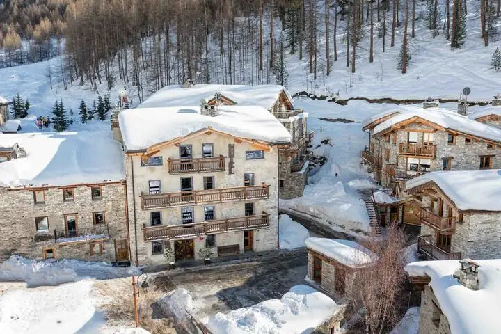 Offsite venue - Chalet Hôtel du Fornet thumbnail