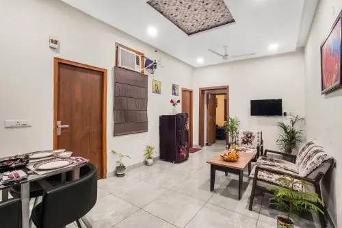 Offsite venue - Homlee-Luxurious 2BHK Apt with Kitchen near Metro thumbnail