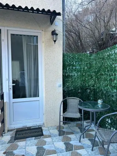 other image 0