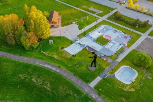 Offsite venue - Newer apartment with all you needs! 25 minutes to Oslo City or OSL Airport! thumbnail