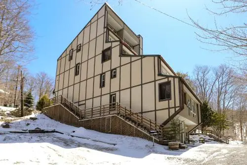 Offsite venue - Beech Manor by VCI Real Estate Services thumbnail