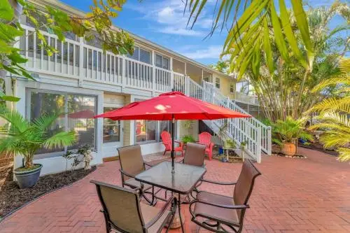 Offsite venue - Paradise Cove at Island Getaway thumbnail