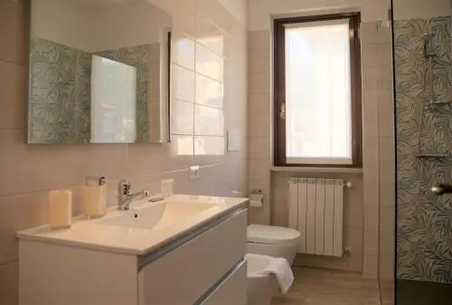 other image 0