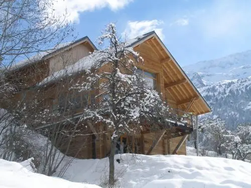 Offsite venue - The Vaujany Mountain Lodge thumbnail