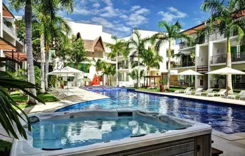 Offsite venue - Luxurious & Central Condo In Playa Steps From The Beach thumbnail