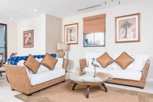 Offsite venue - Dazzling End Unit in Coco with Lots of Windows and Light Sleeps 8 thumbnail
