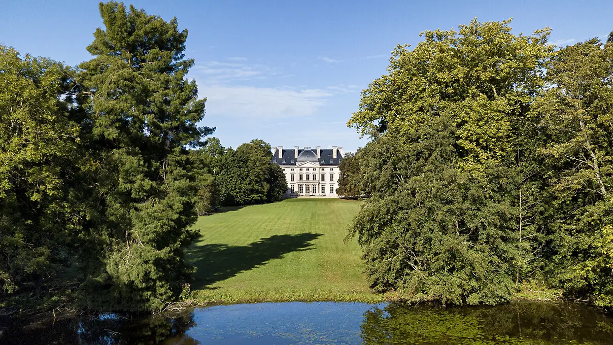 Offsite venue - Château de Herces thumbnail